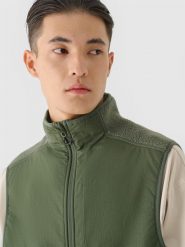4F Bezrękawnik sherpa ze stójką męski - oliwkowy/khaki XXL. Brązowe kamizelki męskie 4f, m, z dzianiny. W wyprzedaży za 79.99 zł.