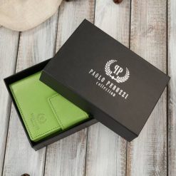 Portfel damski skórzany średni zielony z zabezpieczeniem RFID Paolo Peruzzi AL-04-GR. Zielone portfele damskie bez wzorów, ze skóry. Za 79.00 zł.