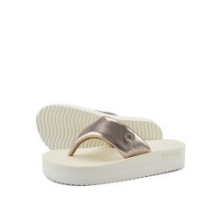 Japonki basenowe damskie Flip Flop Comfy Paddy. Białe klapki damskie Flip Flop, bez wzorów, bez obcasa. Za 111.55 zł.