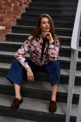 Rozpinana bluza z kwiatowym nadrukiem burgundowa. Czerwone bluzy bez kaptura damskie MOODO, l, z bawełny. Za 149.99 zł.