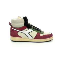 Trampki DIADORA MAGIC BASKET MID LEGACY. Czerwone trampki i tenisówki męskie Diadora, bez wzorów, bez zapięcia. Za 229.99 zł.