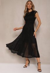 Czarna Ażurowa Sukienka o Rozkloszowanym Kroju Ozdobiona Paskiem Galorena. Czarne sukienki damskie Renee, na spotkanie biznesowe, l, w ażurowe wzory, z materiału, eleganckie, bez kołnierzyka, bez ramiączek, midi, rozkloszowane. W wyprzedaży za 167.99 zł.