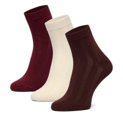 Skarpety krótkie Nine West. Czerwone skarpetki damskie Nine West, bez wzorów. Za 29.99 zł.