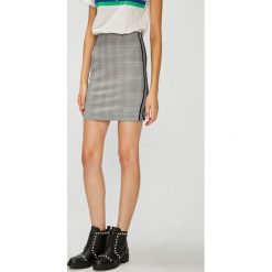 Tally Weijl - Spódnica. Spódniczki damskie TALLY WEIJL, l, bez wzorów, z dzianiny, z podwyższonym stanem, mini, dopasowane. W wyprzedaży za 49.90 zł.