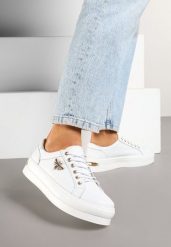 Biało-Złote Skórzane Sneakersy na Grubej Podeszwie z Przeszyciami i Broszką Nirnile. Białe broszki damskie Renee, złote. Za 159.99 zł.