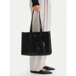 Torebka MEXX. Czarne torebki klasyczne damskie Mexx, bez wzorów, bez dodatków. Za 199.99 zł.