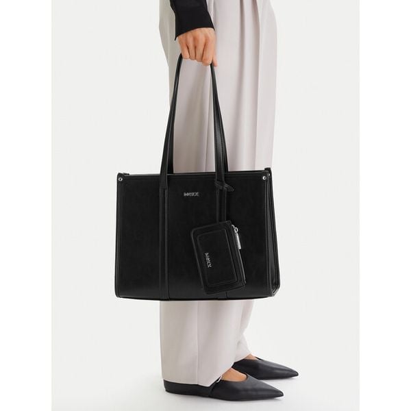 Torebka MEXX. Czarne torebki klasyczne damskie Mexx, bez wzorów, bez dodatków. Za 199.99 zł.