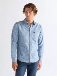 MĘSKA KOSZULA WRANGLER 1 PKT SHIRT ASHLEY BLUE 112378488. Niebieskie koszule męskie Wrangler, m, bez wzorów, bez kołnierzyka, bez ramiączek. Za 139.99 zł.