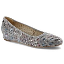 Czółenka damskie Gamis, płaskie wsuwane i ze skór naturalnych, beżowe, 3651. Szare czółenka damskie GAMIS, bez wzorów, ze skóry, bez obcasa, na koturnie. Za 199.00 zł.