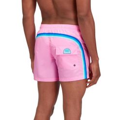 Kąpielówki Sundek Boardshort Dorośli. Czerwone kąpielówki męskie SUNDEK, s, z aplikacjami, z materiału. Za 538.50 zł.