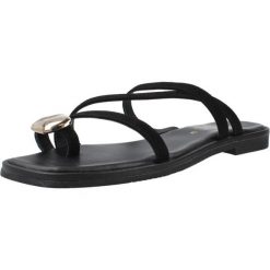 Sandały CARMELA 163291C Czarny. Czarne obuwie trekkingowe damskie Carmela, bez wzorów, ze skóry, bez obcasa. Za 208.99 zł.