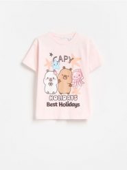 T-shirt Kapibara CapyFun - pastelowy róż. Czerwone koszulki dziewczęce Reserved, bez wzorów, z bawełny, bez ramiączek. Za 45.99 zł.