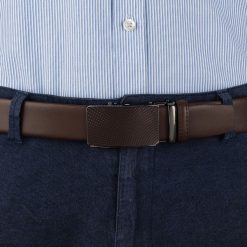 Pasek męski skórzany 3,5 cm klamra automatyczna Beltimore brązowy 02-571 : Kolory - brązowy, beżowy, Rozmiar pasków - r.120-135 cm. Brązowe paski męskie bez wzorów, ze skóry, wizytowe. Za 64.99 zł.