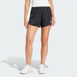 Szorty Pacer Essentials Knit High-Rise. Czarne spodenki sportowe damskie Adidas, bez wzorów, z materiału, sportowe. W wyprzedaży za 83.40 zł.