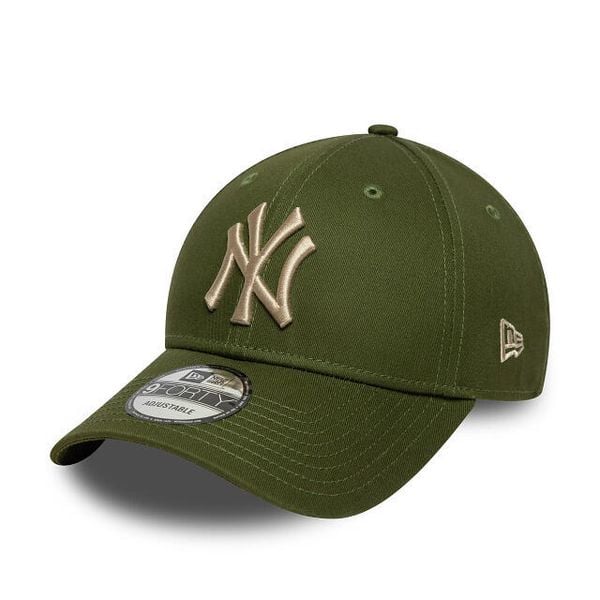 Czapka baseballowa 9forty New York Yankees Essential League. Zielone czapki męskie New Era, bez wzorów, casualowe. Za 176.50 zł.
