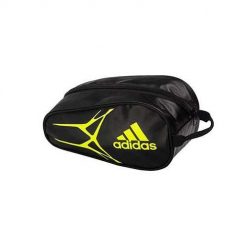 Torba na akcesoria adidas. Czarne torebki klasyczne damskie Adidas, bez wzorów, bez dodatków. Za 115.00 zł.