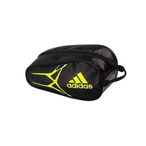 Torba na akcesoria adidas. Czarne torebki klasyczne damskie Adidas, bez wzorów, bez dodatków. Za 115.00 zł.