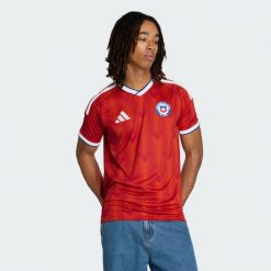 Koszulka podstawowa Chile 26. Czerwone t-shirty sportowe męskie Adidas, bez ramiączek, do piłki nożnej, climacool (adidas). Za 439.00 zł.