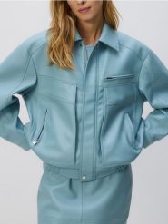 Kurtka z imitacji skóry - jasnoniebieski. Niebieskie kurtki damskie Reserved, l, bez wzorów, ze skóry, bez kaptura. Za 259.99 zł.