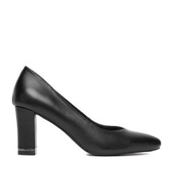 Czółenka Lasocki. Czarne czółenka damskie Lasocki, bez wzorów, bez obcasa. Za 249.99 zł.