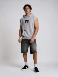 Bluza z kapturem z nadrukiem Rocky Balboa - szary. Szare bluzy z kapturem męskie Sinsay, l. Za 59.99 zł.