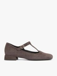 Brązowe welurowe czółenka t-bar. Brązowe czółenka damskie Ryłko, bez wzorów, z gumy, bez obcasa, na słupku. Za 429.99 zł.