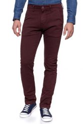 LEE SPODNIE MĘSKIE CHINO BURGUNDY ARRAY L768LL26. Czerwone spodnie materiałowe męskie Lee, bez wzorów, z materiału, eleganckie. W wyprzedaży za 89.99 zł.