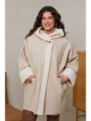 Curvy Lady Płaszcz zimowy w kolorze beżowym rozmiar: 48/50. Brązowe płaszcze damskie Curvy Lady, na zimę, bez wzorów, z puchu, klasyczne. Za 154.07 zł.