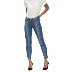SPODNIE DAMSKIE LEE ELLY CROPPED RAW HEM LASER STRIPE L31QQYYV 112107233. Spodnie materiałowe damskie Lee, bez wzorów, z jeansu. Za 199.99 zł.