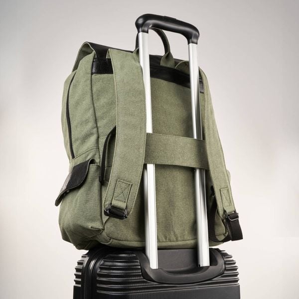 Plecak męski szkolny A4 na laptopa podróżny do pracy wegański Paolo Peruzzi E-22-GR. Brązowe plecaki męskie bez wzorów, z bawełny. Za 169.99 zł.