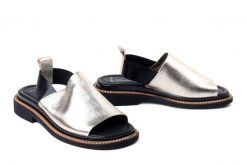 BOMBONELLA G029 58 T2554-1 33 czarno-złoty, sandały damskie. Żółte sandały damskie Bombonella, bez wzorów, ze skóry, bez obcasa, na obcasie. Za 191.17 zł.