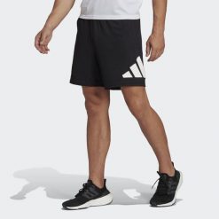 Szorty treningowe męskie adidas Train Essentials. Białe szorty męskie Adidas, bez kołnierzyka. Za 159.00 zł.