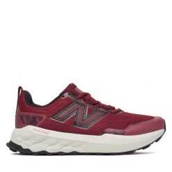 Buty do biegania New Balance. Czerwone obuwie do biegania damskie New Balance. Za 529.99 zł.