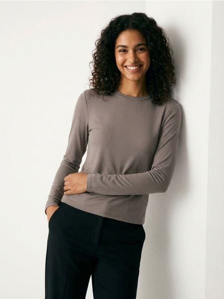 Koszulka poliamidowa z długim rękawem - brązowy. Brązowe t-shirty damskie Sinsay, l, bez wzorów, z poliamidu, bez kołnierzyka. Za 29.99 zł.