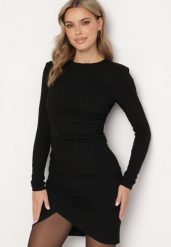Czarna Prążkowana Sukienka z Wiskozą o Dopasowanym Kroju z Marszczeniem Hetarvia. Czarne sukienki damskie Born2be, na co dzień, l, bez wzorów, prążkowane, eleganckie, bez kołnierzyka, bez ramiączek, dopasowane. W wyprzedaży za 135.99 zł.