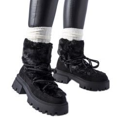 Czarne botki z ozdobnym futerkiem Frediano. Czarne botki damskie na zimę, eleganckie, bez obcasa, bez zapięcia. Za 225.89 zł.