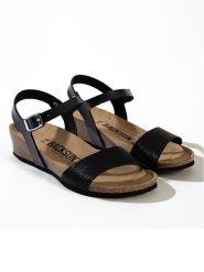 BACKSUN Sandały "Calabria" w kolorze czarnym na koturnie rozmiar: 42. Czarne sandały damskie Backsun, bez wzorów, z materiału, bez obcasa, na koturnie. Za 130.99 zł.