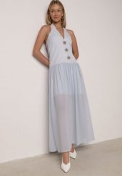 Niebieska Sukienka z Wiązanym Dekoltem Typu Halter i Biżuteryjnymi Guzikami Raena. Niebieskie sukienki damskie Born2be, na co dzień, m, bez wzorów, wizytowe, bez kołnierzyka, bez ramiączek, midi, proste. Za 159.99 zł.