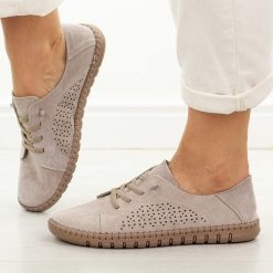 Beżowe skórzane półbuty damskie Evento 9771. Brązowe półbuty damskie Evento, w ażurowe wzory, z jeansu, biznesowe, z okrągłym noskiem, bez obcasa. Za 219.00 zł.