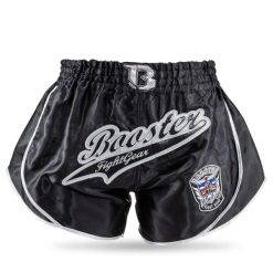 Spodenki do boksu tajskiego Booster Fight Gear Retro Slugger 3. Czarne szorty męskie BOOSTER FIGHT GEAR, bez kołnierzyka. Za 273.50 zł.