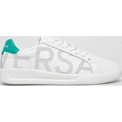 Versace Jeans - Buty. Białe buty sportowe na co dzień męskie Versace Jeans, z gumy, bez zapięcia. W wyprzedaży za 479.90 zł.
