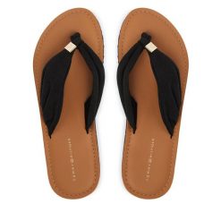 Japonki Tommy Hilfiger. Czarne klapki damskie Tommy Hilfiger, bez wzorów, bez obcasa. Za 209.99 zł.