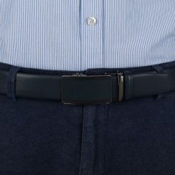 Pasek męski skórzany 3,5 cm klamra automatyczna Beltimore granatowy 02-572 : Kolory - granatowy, Rozmiar pasków - r.105-120 cm. Niebieskie paski męskie bez wzorów, ze skóry, wizytowe. Za 64.99 zł.