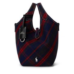 Torebka Polo Ralph Lauren. Torebki klasyczne damskie Polo Ralph Lauren, bez wzorów, bez dodatków. Za 2,699.00 zł.