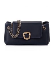 Vince Camuto Torebka w kolorze czarnym - 25 x 14 x 9 cm rozmiar: onesize. Czarne torebki klasyczne damskie Vince Camuto, bez wzorów, z materiału, bez dodatków. Za 174.43 zł.