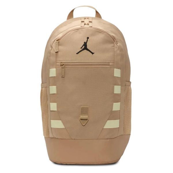 Plecak szkolny sportowy Nike Jordan. Brązowe plecaki damskie Nike, bez wzorów, z materiału, biznesowe. Za 249.00 zł.