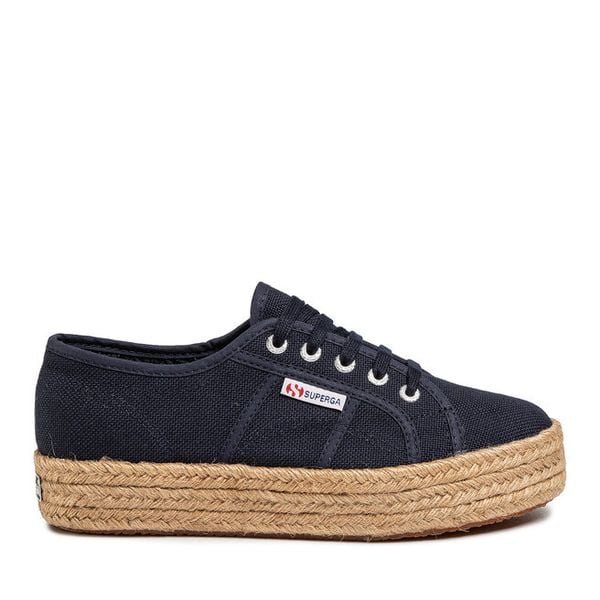 Espadryle Superga. Niebieskie espadryle damskie Superga, bez wzorów, bez obcasa. Za 199.99 zł.