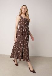 Brązowa Bawełniano-Wiskozowa Sukienka Retro w Groszki o Rozkloszowanym Kroju Eviphaia. Brązowe sukienki damskie Born2be, na co dzień, m, bez wzorów, z bawełny, klasyczne, bez kołnierzyka, bez ramiączek, maxi, rozkloszowane. Za 169.99 zł.