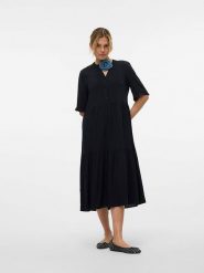 Vero Moda Sukienka "Easy" w kolorze czarnym rozmiar: S. Czarne sukienki damskie Vero Moda, s, bez wzorów, z wiskozy, bez kołnierzyka, bez ramiączek, maxi. Za 52.55 zł.