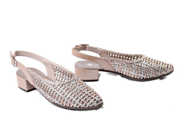 RIEKER 47078-90 metallic, czółenka damskie. Żółte czółenka damskie Rieker, bez wzorów, bez obcasa. Za 319.90 zł.